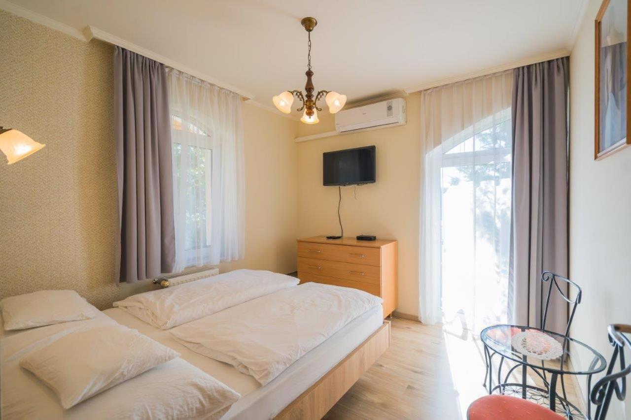 Jade Panzio Bed & Breakfast Balatonfoldvar Ngoại thất bức ảnh